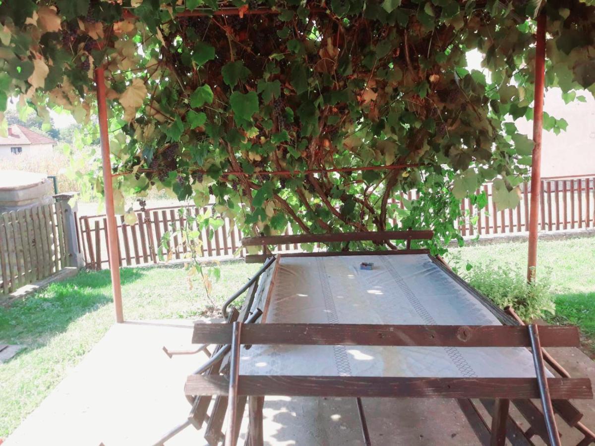 Guest House Ahmo Halilcevic Dubrave Gornje Exterior photo